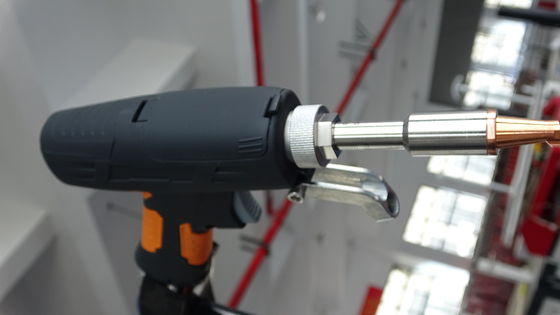 Máy hàn laser cầm tay làm mát bằng nước 1000W 1500W 2000W 3000W để cắt độ dày 1-6mm