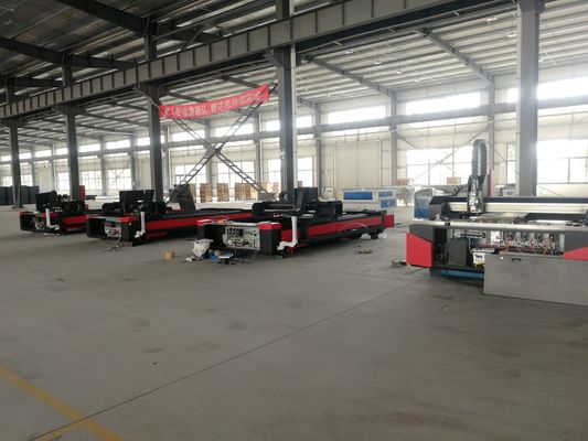 Tốc độ cắt 25m/min Máy cắt laser sợi cho ống ống kim loại ở mức tốt
