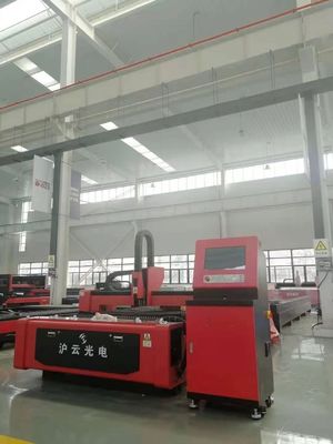 Máy cắt nhôm bằng laser sợi CNC 3015 có thể áp dụng cho kim loại với trọng lượng 5000 kg
